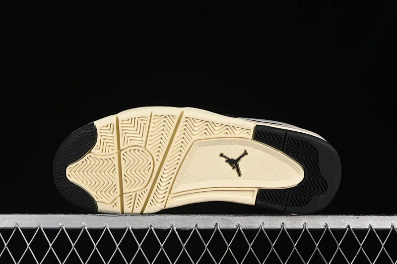 All categories Air Jordan Jordan series basketball shoes Air Jordan 4 Air Jordan 4 "Remastered" AJ4 Joe 4 remake raw rubber black FQ7939-006